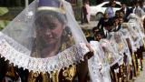 В Узбекистане повысили минимальный возраст невест до 18 лет