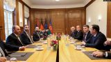 Армения и Азербайджан условились в Берлине продолжить переговоры о мирном соглашении