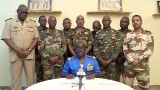Повстанцы пригрозили убить свергнутого президента Нигера, если на них пойдут войной