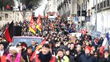 Во Франции около 370 тысяч человек приняли участие в акциях протеста