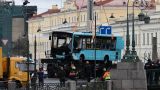 Суд Санкт-Петербурга арестовал водителя упавшего в реку автобуса на два месяца