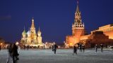 Опрос: 70% россиян не хотят менять политику страны из-за санкций