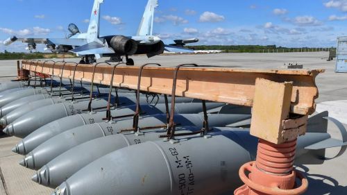 Le Monde: Российские планирующие бомбы наводят ужас на украинские войска