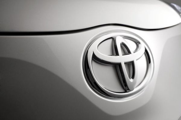 Toyota отзывает более 1,4 млн авто из-за неисправности подушек безопасности