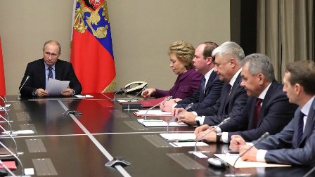 Путин обсудил ситуацию в Восточной Гуте на Совбезе РФ Путин обсудил ситуацию в Восточной Гуте на Совбезе РФ