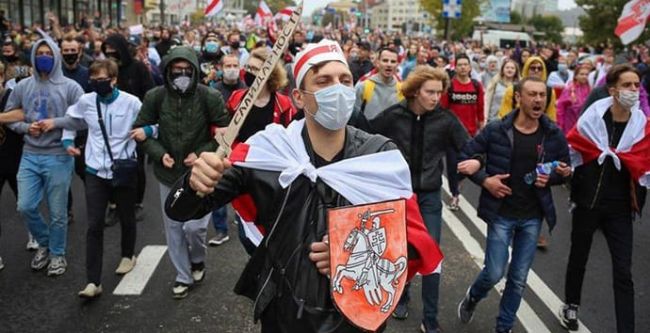 КГБ Беларуси заподозрил терроризм в действиях протестующих