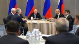 Путин в Крыму: «Нужно, чтобы люди увидели изменения реально, не на бумаге»
