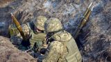 Украинские зенитки и БМП были замечены близ линии фронта на Донбассе