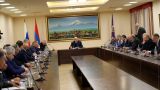 Президент Армении предлагает правительство согласия и реформу конституции