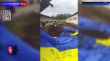 Флаг Украины, запущенный в дни выборов, приземлился в свинарнике