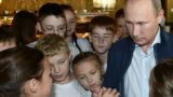 Инициативы Путина помогут стране выбраться из демографической «ямы»: мнение