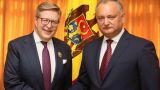 Президент Молдавии наградил посла ЕС орденом за продвижение демократии
