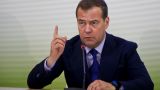 Евросоюз может развалиться раньше, чем примет в свой состав Украину — Медведев