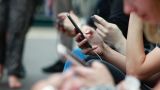 Комитет Госдумы поддержал законопроект о запрете телефонов в школе