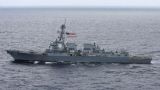 Эсминец ВМС США приблизился к спорным островам в Южно-Китайском море