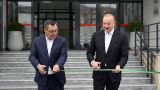 Президент Киргизии открыл школу в Азербайджане