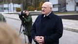 Лукашенко белорусам: Если вам нужна другая жизнь, то попробуйте