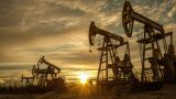Эксперт: Цены на нефть могут уйти в район 32−33 доллара за баррель