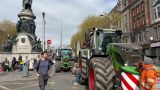 По всей Ирландии разгораются протесты: жители городов перекрывают улицы