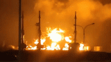 В Севастополе после атаки БПЛА загорелся резервуар с топливом