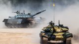 В Крыму танкисты открыли огонь: учебные стрельбы по условному противнику
