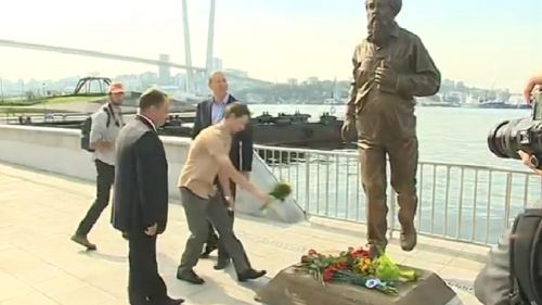 В центре Владивостока демонтировали памятник Нобелевскому лауреату по литературе