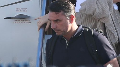 Sensational details: Bolsonaro's flight was planned long before the elections — O Globo