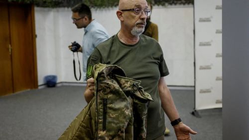 Экс-министр обороны Украины: Мобилизовать надо всех, и женщин, пусть служат