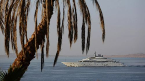 The wife of the Minister of Defense of Ukraine discovered an elite yacht under the French flag