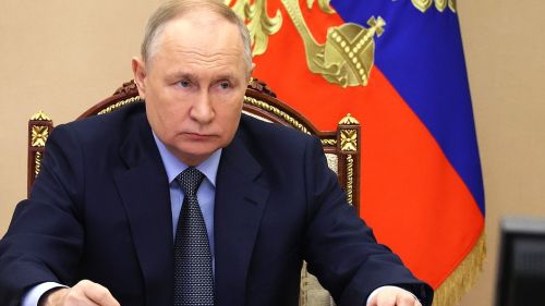 Путин: Топливо есть, а на АЗС очереди. Нужны системные меры!