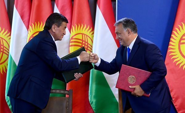 Венгры и киргизы — «один народ»: визит Сооронбая Жээнбекова в Венгрию