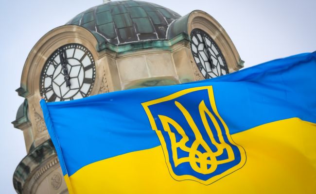 Приостановка военной помощи от США привела к хаосу на Украине — The Economist
