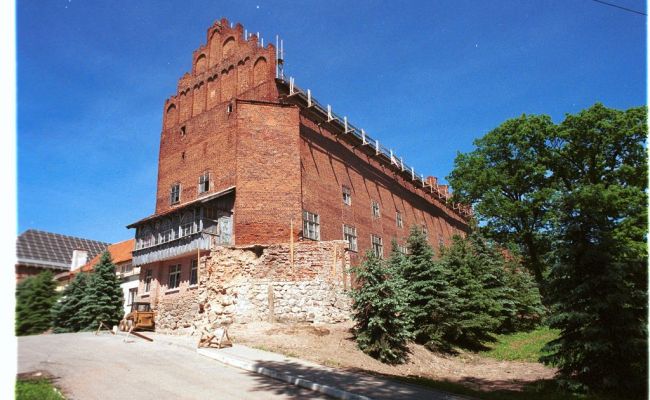Из окна видно Россию: поляки умело продают замок Тевтонского ордена