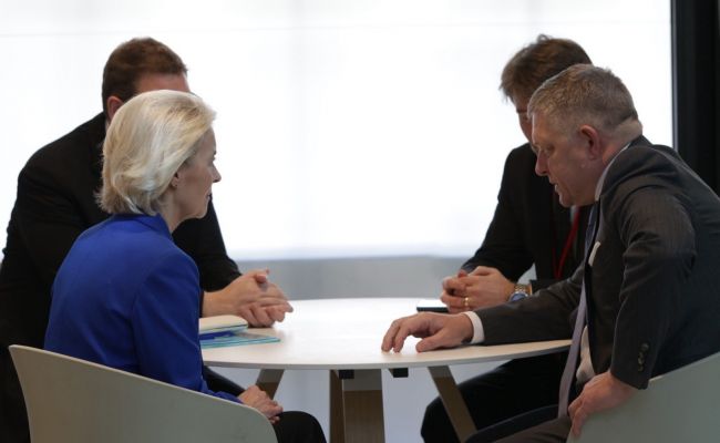 Драмеди чинуш: Венгрия и Словакия нанесли прямой удар по диктатуре фон дер Ляйен