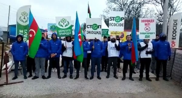 Азербайджанские активисты «берегут природу» в Лачинском коридоре уже 40 дней