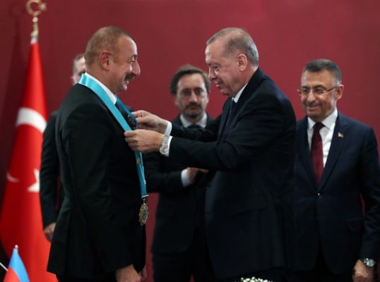 Эрдоган вручил Алиеву в Стамбуле орден за «историческую победу»