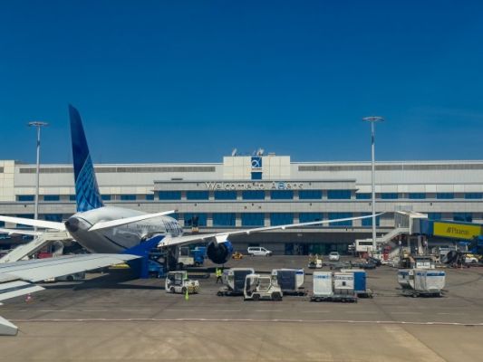 По всей Греции прекращены полеты из-за проблем с радиочастотами