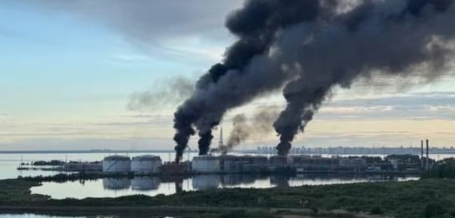 Кому война, а кому ПМЭФ: неприятные вопросы руководству России
